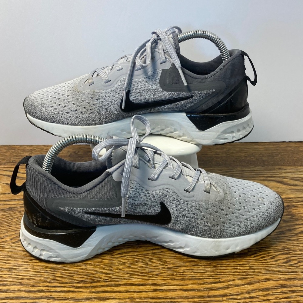 Nike Odyssey React Wolf Grey Black Running Shoes AO9820-003 Womens Size 9 - Picture 2 of 7